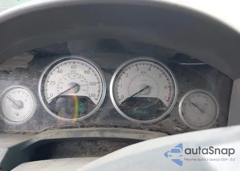 2010 Chrysler Town & Country New Limited from USA, damaged, VIN 2A4RR7DX5AR448779